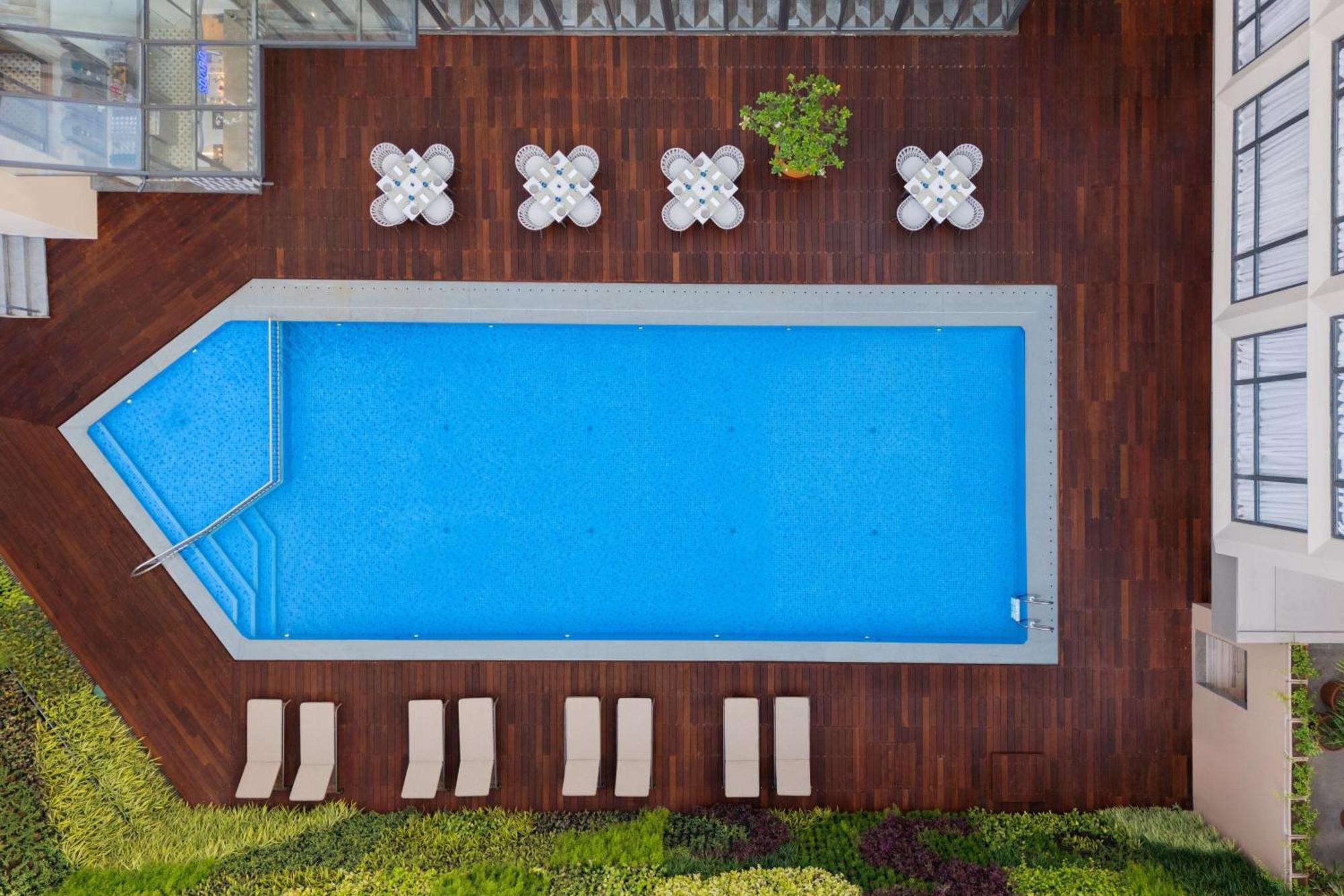 Courtyard By Marriott Goa Colva Hotel Ngoại thất bức ảnh