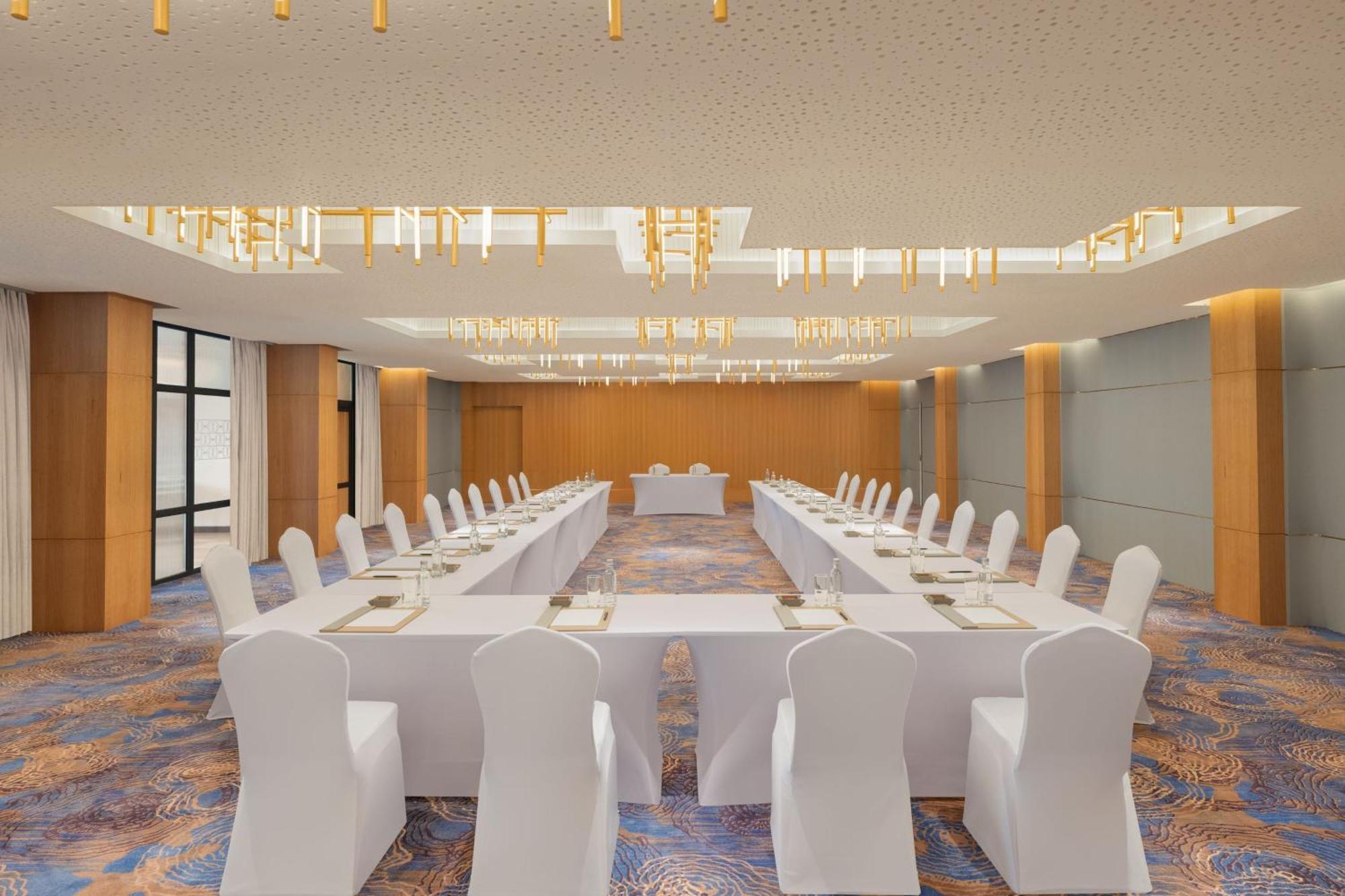 Courtyard By Marriott Goa Colva Hotel Ngoại thất bức ảnh