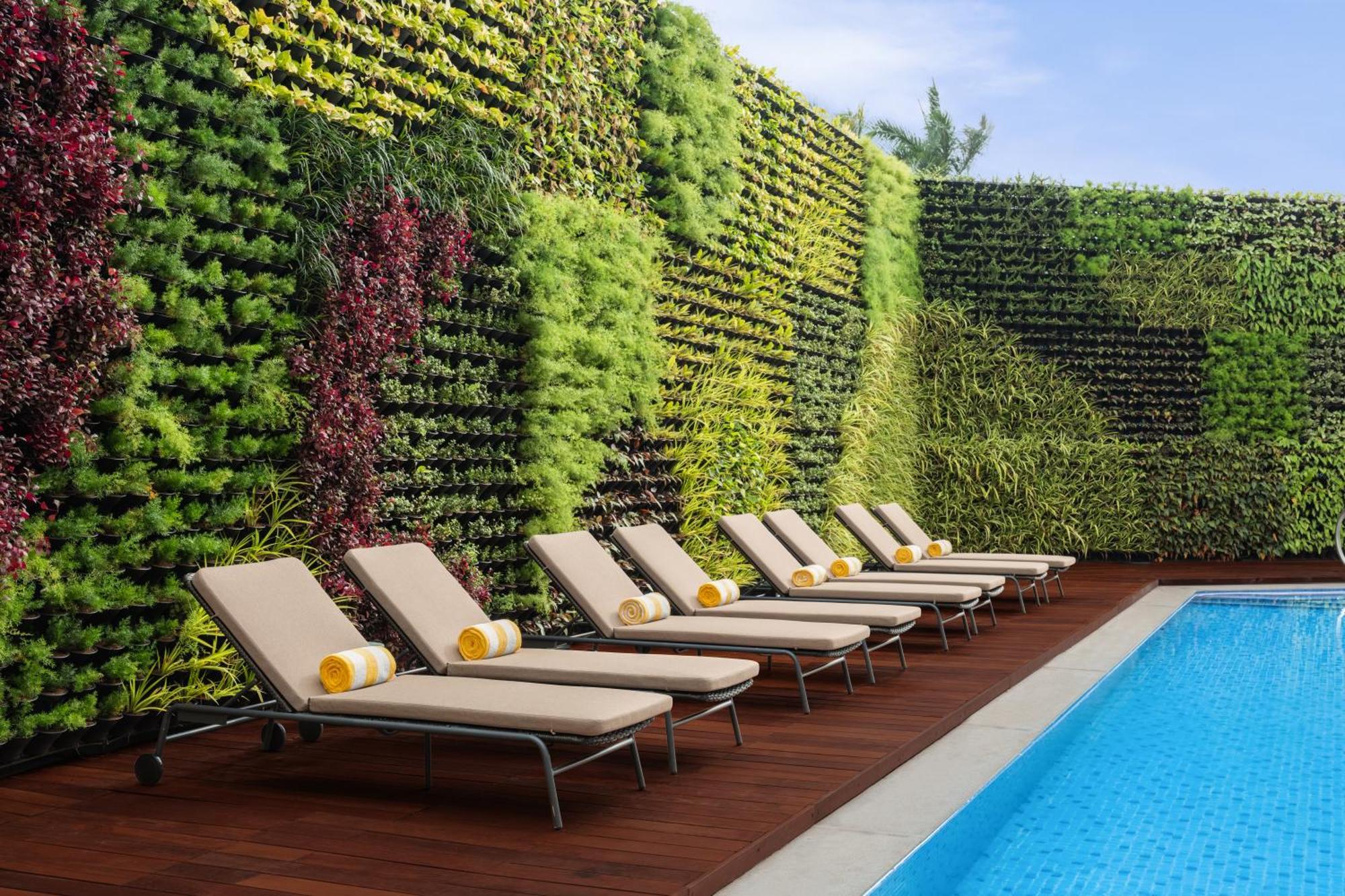 Courtyard By Marriott Goa Colva Hotel Ngoại thất bức ảnh