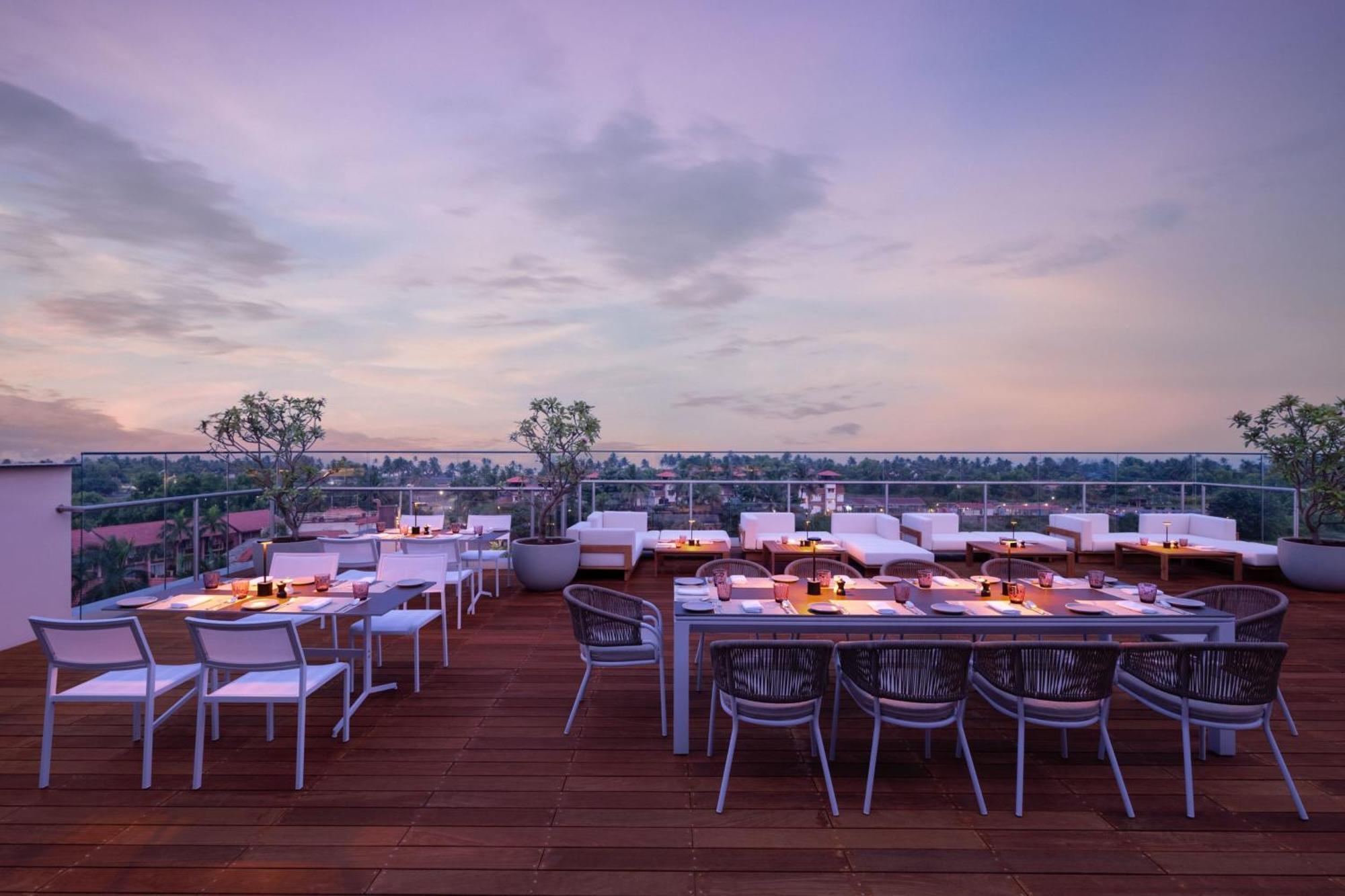Courtyard By Marriott Goa Colva Hotel Ngoại thất bức ảnh