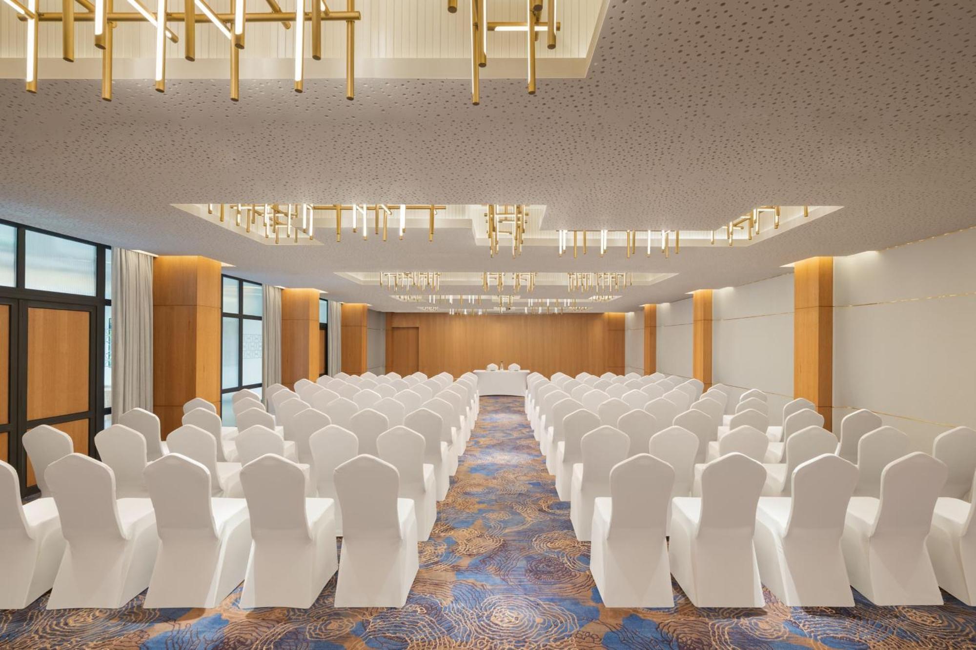 Courtyard By Marriott Goa Colva Hotel Ngoại thất bức ảnh