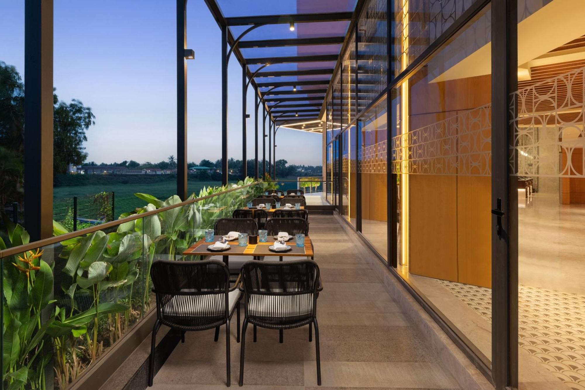 Courtyard By Marriott Goa Colva Hotel Ngoại thất bức ảnh