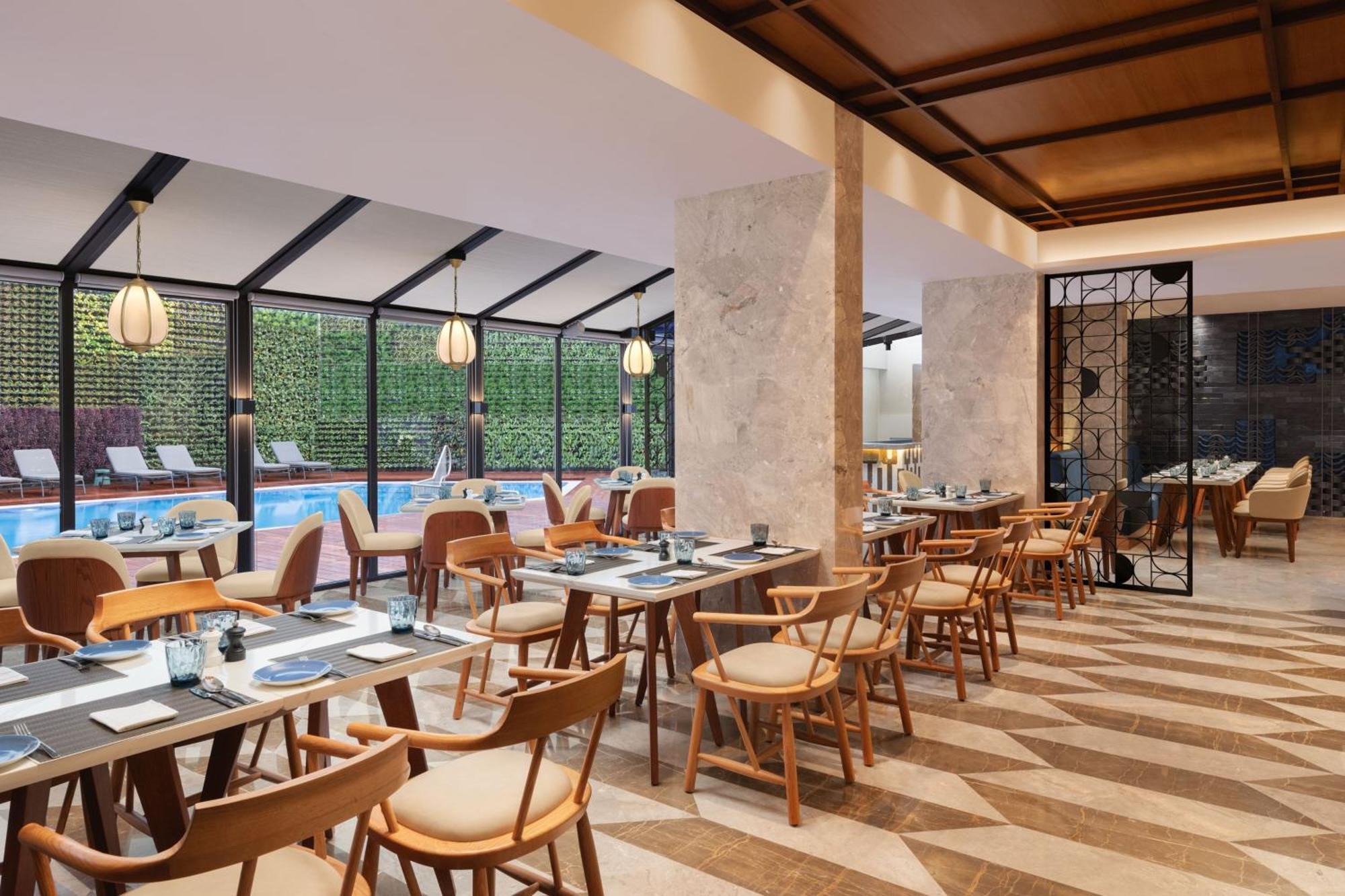 Courtyard By Marriott Goa Colva Hotel Ngoại thất bức ảnh