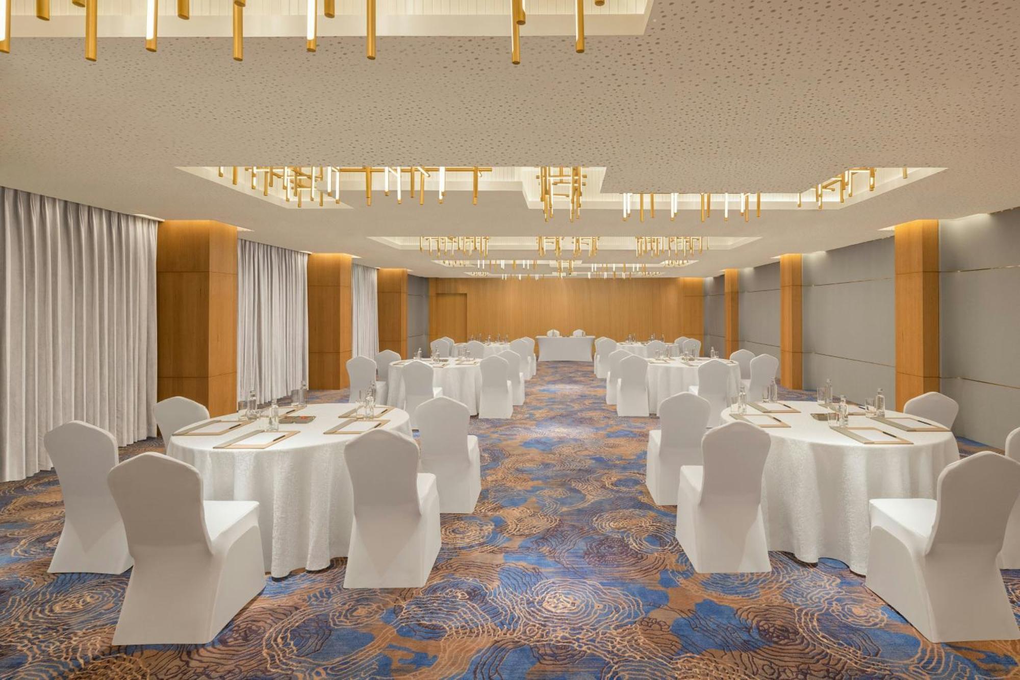 Courtyard By Marriott Goa Colva Hotel Ngoại thất bức ảnh