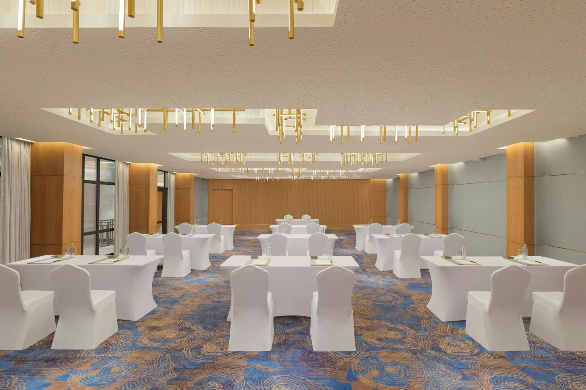 Courtyard By Marriott Goa Colva Hotel Ngoại thất bức ảnh